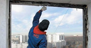 Демонтаж остекления балкона в Ноябрьске - цена от 575 руб. - Сварной-Нбс